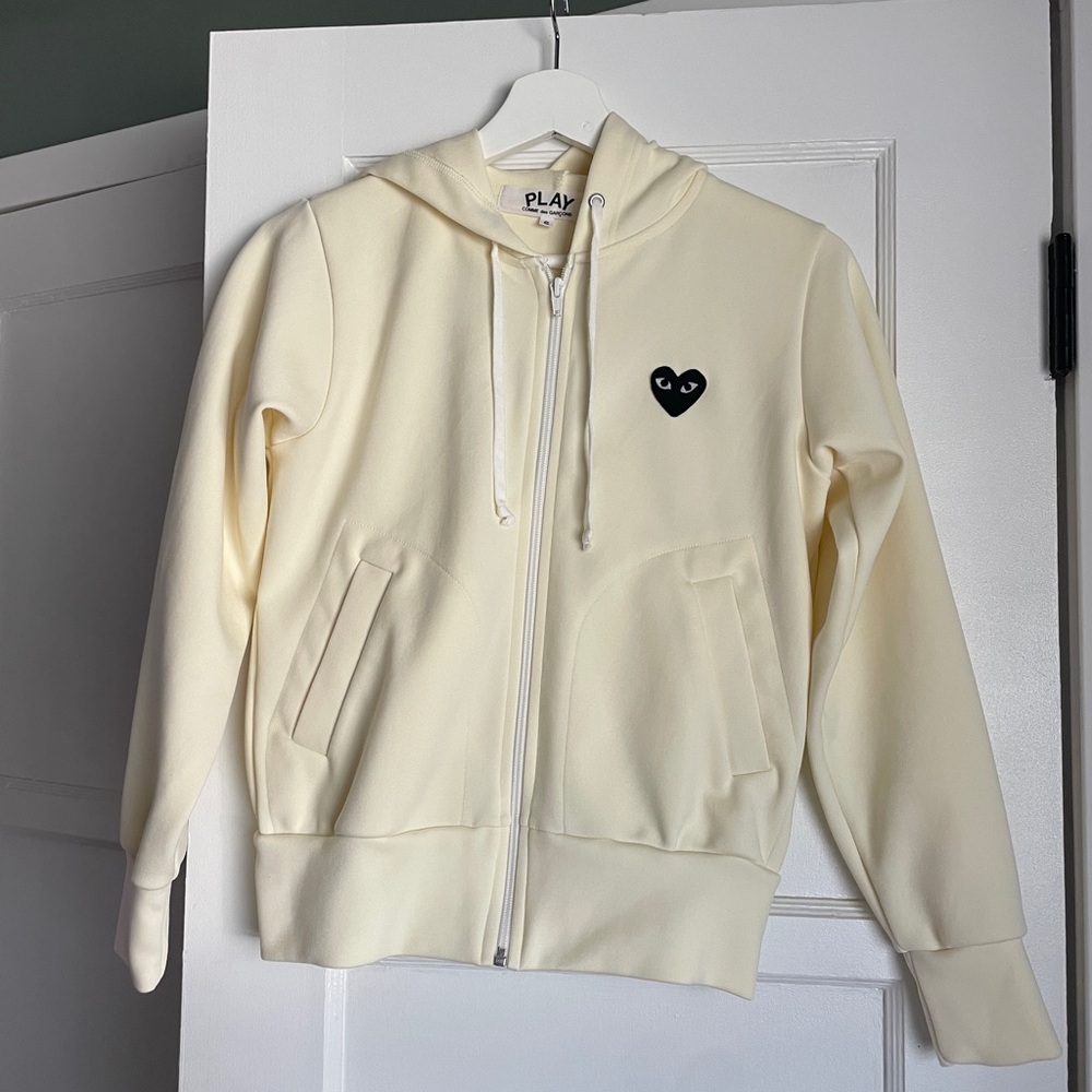 COMME DES GARCONS PLAY WOMEN'S BLACK HEART FULL ZIP BACKPRINT IVORY HOODIE CDG